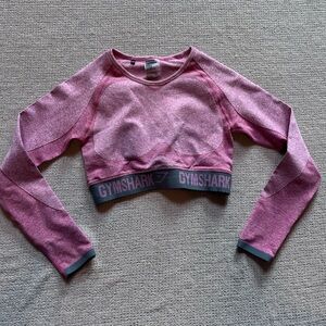 Gymshark Size Medium moisture wicking pink Crewneck activewear